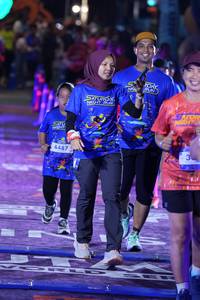 BIB: 4487
                            <button type="button" onclick="openModal(26230560)" class="btn btn-primary btn-sm float-right btn-popup" data-toggle="modal" data-target=".modal-high-quality">
                        <i class="fas fa-shopping-cart"></i> Add to Cart
                    </button>
                                            <button type="button" onclick="isThisMe(26230560, true)" class="btn btn-success btn-sm float-right btn-popup btn-isme hidden" data-toggle="tooltip" data-placement="bottom" title="นี่คือรูปของคุณใช่ไหม คลิกที่นี่เพื่อเอาเข้าอัลบั้ม">
                        <i class="fas fa-plus"></i> Add to album
                    </button>
                    <button type="button" onclick="isThisMe(26230560, false)" class="btn btn-warning btn-sm float-right btn-popup btn-isnotme hidden">
                        <i class="fas fa-ban"></i> Remove from album
                    </button>